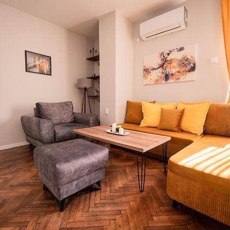 Guest House La Baja Ohrid Esterno foto