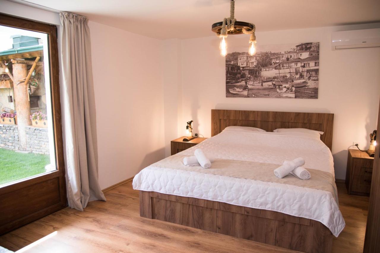 Guest House La Baja Ohrid Esterno foto