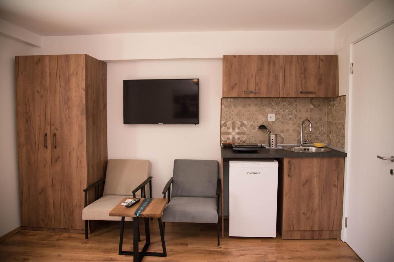 Guest House La Baja Ohrid Esterno foto