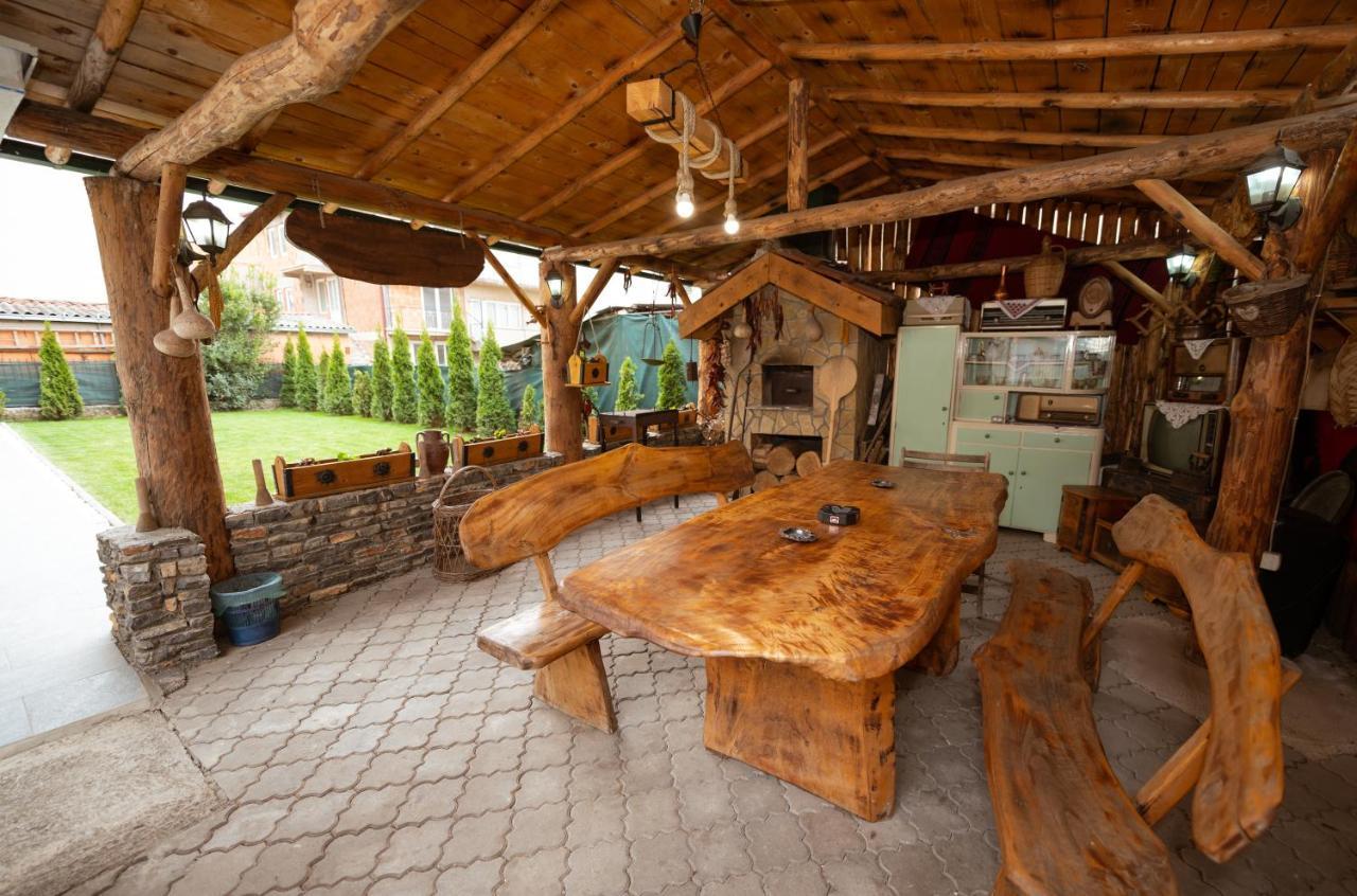 Guest House La Baja Ohrid Esterno foto
