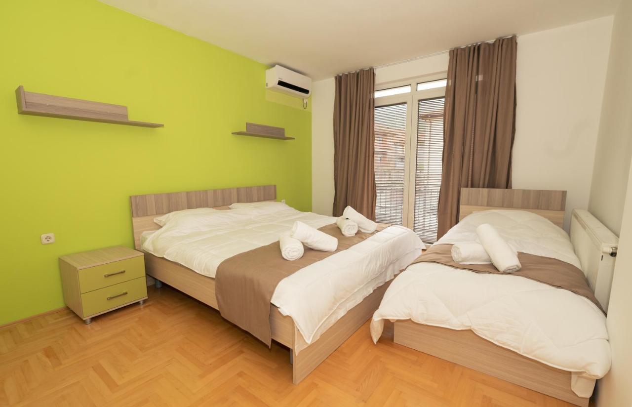 Guest House La Baja Ohrid Esterno foto